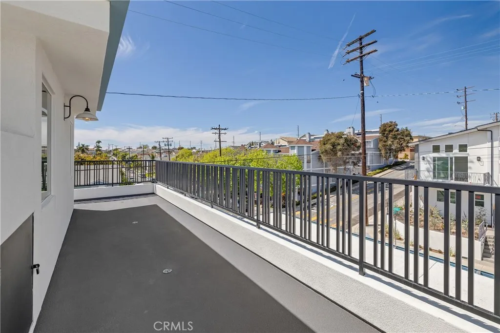 2100 Carnegie Lane, Redondo Beach, California 90278 home-pic-34